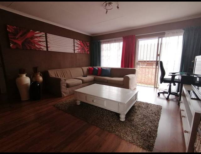 2 BEDROOM TOWNHOUSE SOLD IN AMBERFIELD